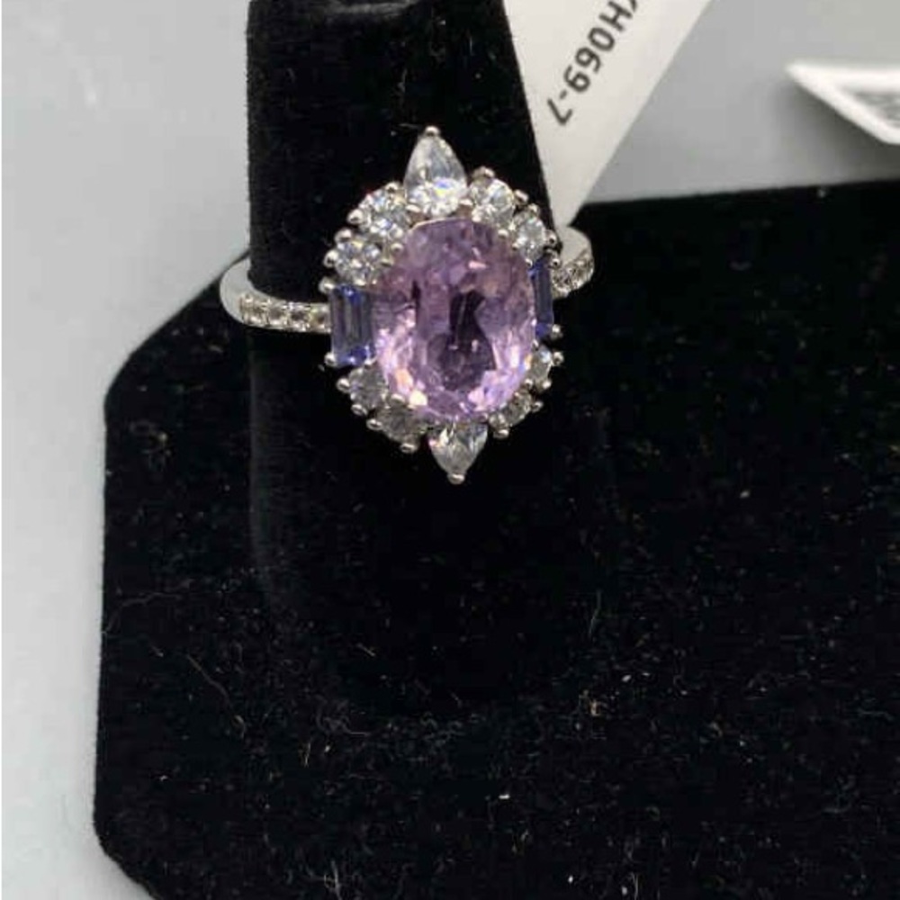 Elegant Pink Gemstone Ring Size 7 New In Box